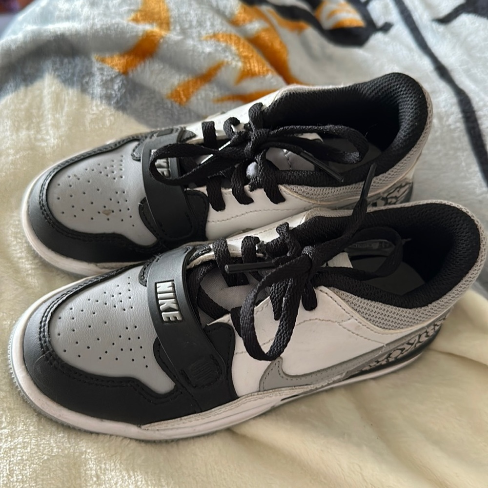 Boys Jordan’s legacy low’s 312
